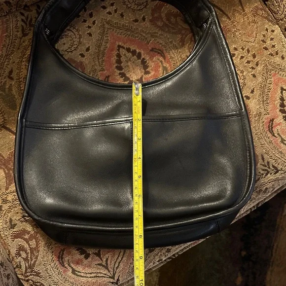 Galco Meridian Hobo Holster Shoulder Bag Glove-Tanned Leather, Concealed Carry - Picture 4 of 9